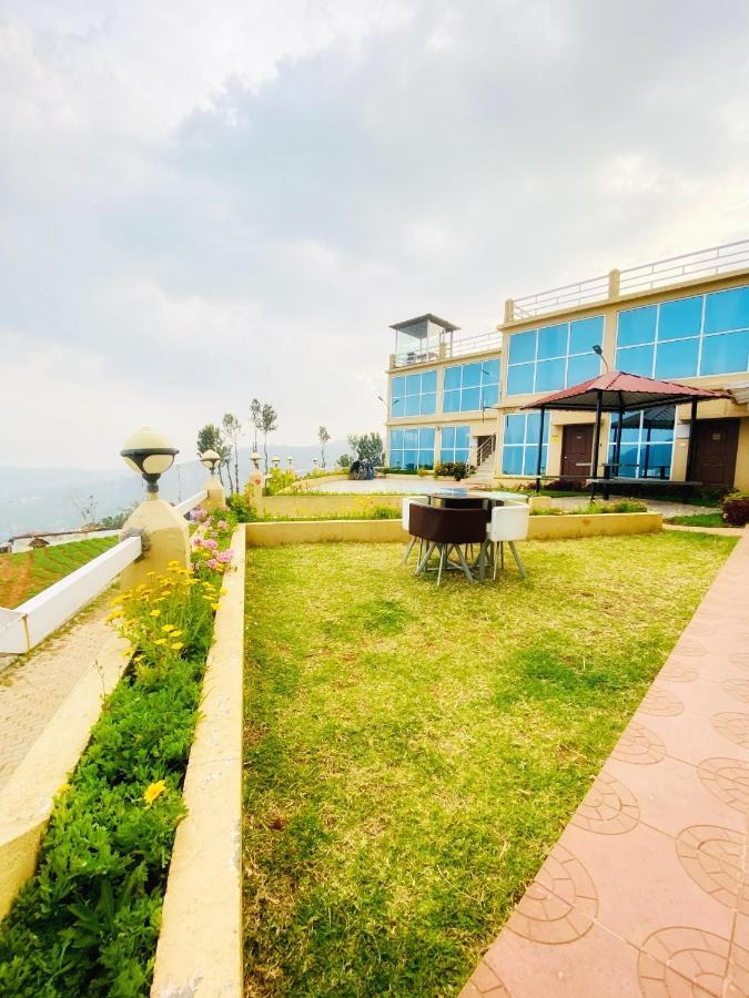 Tulips Valley View Resorts Уті Екстер'єр фото